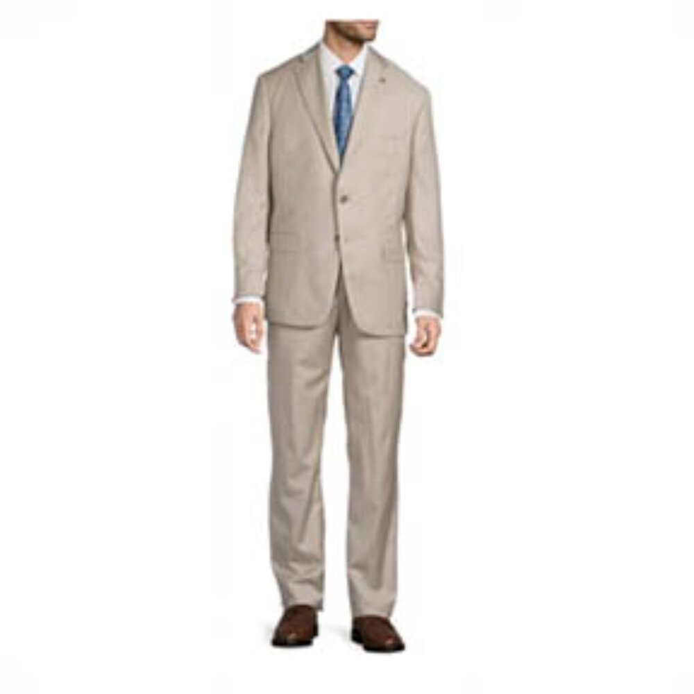From Hart Schaffner Marx, this suit features:  Jacket: Solid colour Classic fit